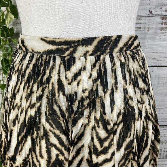 Talbots Skirt size 10 Black Gold Tiger Knee A Line Pleated Modest Career Church - Picture 5 of 10